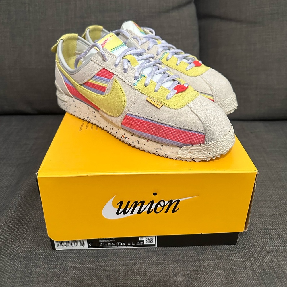 Union Nike Cortez Size 9